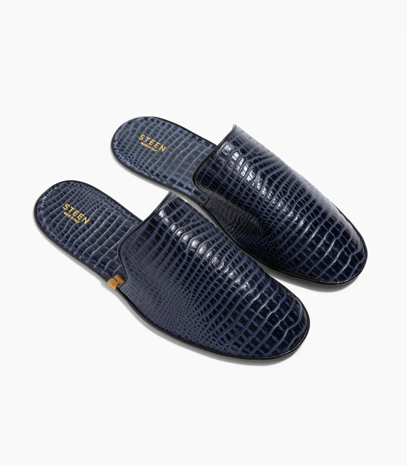 Men's Crocodile Embossed Leather Foldable Slippers – STEEN Men's Crocodile Embossed Leather Foldable Slippers – STEEN